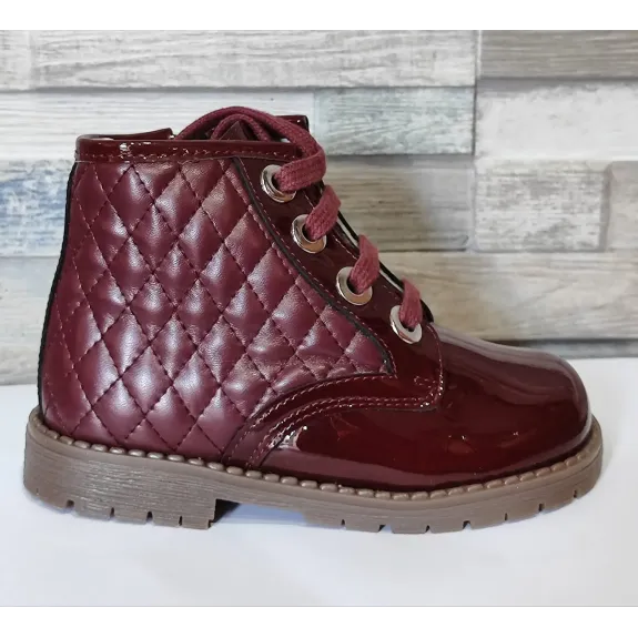 Charol con puffy guinda